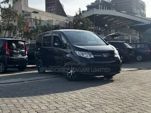 Honda Stepwgn 2019 Nyeusi