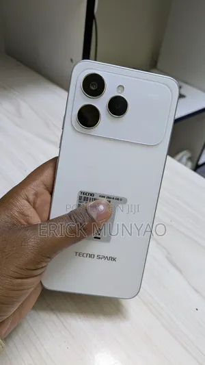Tecno Spark 40 256GB White