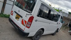 Toyota HiAce 2010 Diesel Automatic