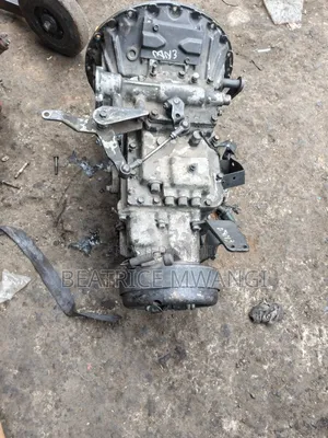 Gearbox ya Isuzu FRR - 6 Speed
