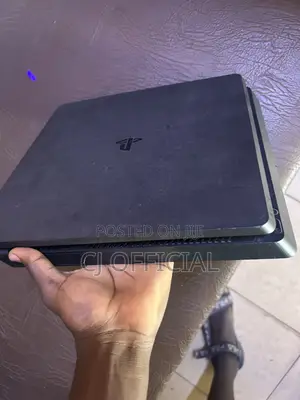 PS4 Slim 500GB Imechiwa na Michezo 6
