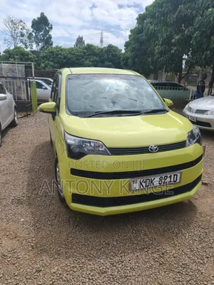 Toyota Spade 2016 Yellow