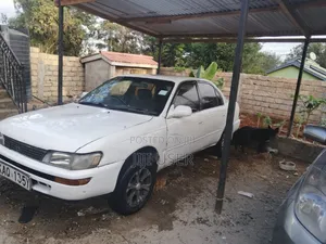 Toyota Corolla G-Touring 1995 White