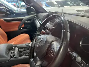 Lexus LX 570 2018