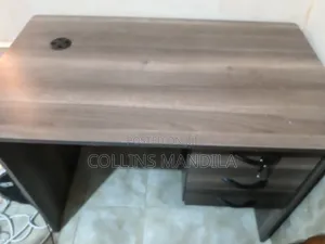 SK Dawati la Ofisi 1 Meter