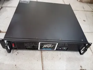 Peavey CS 4000 Amplifier ya Stereo ya Professional