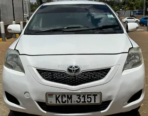 Toyota Belta 2010 Off-White