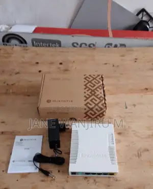 MikroTik RB951Ui-2HnD Wireless Router