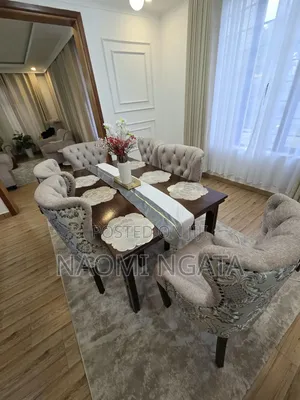 Sofa za Seater 7 na Meza ya Kula ya Seater 6