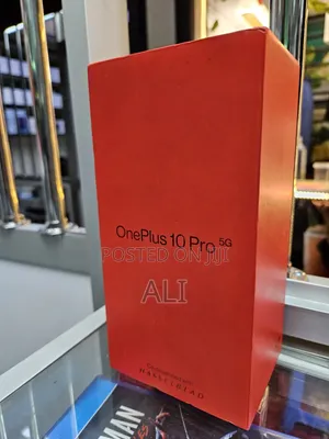 OnePlus 10 Pro 256GB Nyeusi