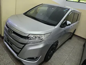 Toyota Noah 2019 Silver