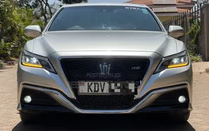Toyota Crown RS 2018 Hybrid
