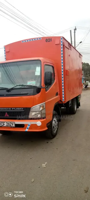 Mitsubishi Canter Lori Rigid - 2015