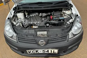 Nissan Advan 2009 Nyeupe