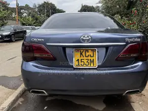 Toyota Crown 2009 Kijivu