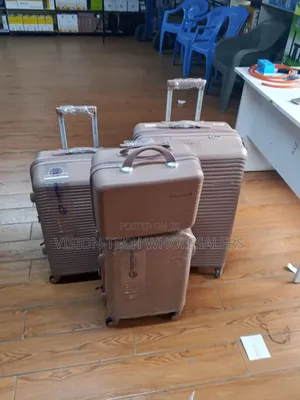 Set ya Samsonite 4-in-1 Isiyovunjika