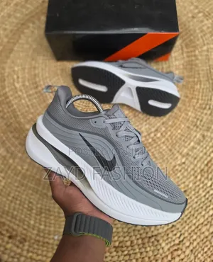 Nike Vomero Plus Gray Sneakers