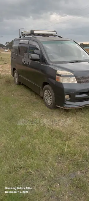 Toyota TownAce 2004 Black