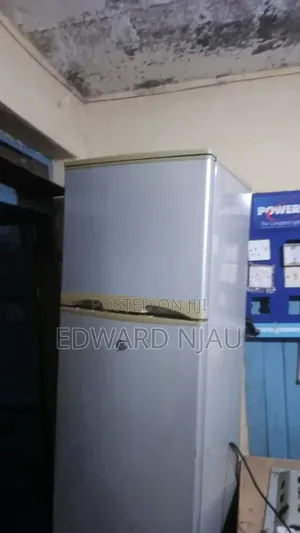 Ramtons Fridge Mlango Mbili