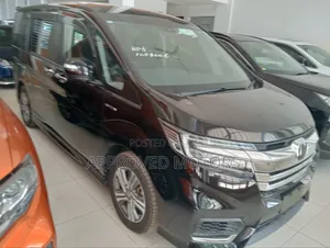 Honda Stepwgn 2019 Nyeusi