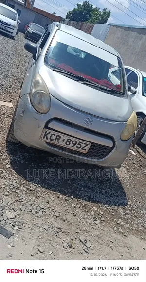 Suzuki Alto 2013 Nyeupe