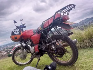 Yamaha Crux 2018 Nyekundu