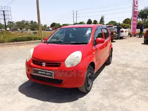 Toyota Passo 2014 Nyekundu