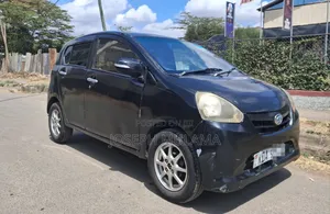 Daihatsu Mira 2014 Nyeusi