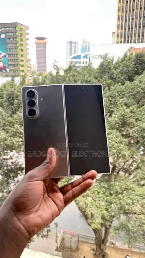 Samsung Galaxy Z Fold7 256GB Graphite (Used)