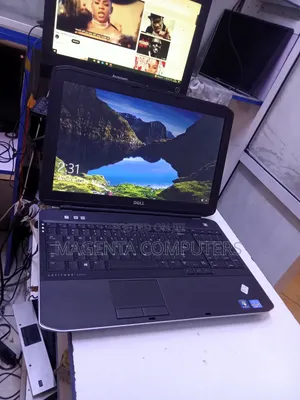 Laptop Dell Latitude E5530 - Intel Core i7, 8GB RAM, 320GB HDD