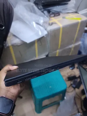 Laptopi ya Lenovo ThinkPad T490s - Core i5, 16GB RAM, 256GB SSD