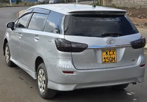 Toyota Wish 2012