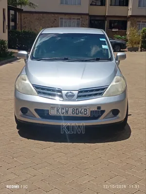 Nissan Tiida 2013 Nyeupe