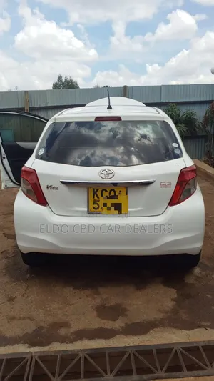 Toyota Vitz 2011 White