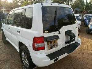 Mitsubishi Pajero IO 2001 White