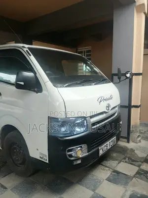 Toyota HiAce 2007 Commuter - Imetumika