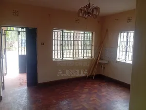 Nyumba ya Vyumba 4 kwenye 1/4 Eka huko Kahawa Sukari