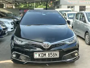 Toyota Auris 2015 Black
