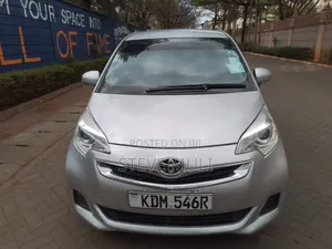 Toyota Ractis 1.5 FWD 2016 Silver