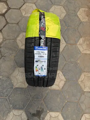 Tairi ya Roadking 245/40R21