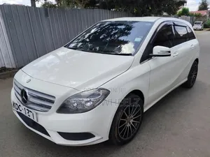 Mercedes-Benz B-Class B180 Petrol 2014 White