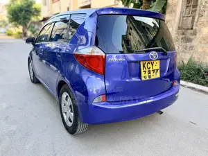 Toyota Ractis 1.5 FWD 2013 Bluu