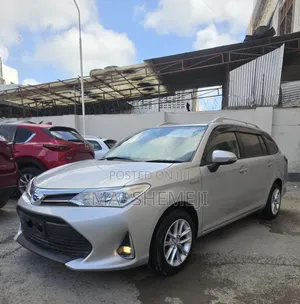 Toyota Corolla Fielder 1.5 Hybrid FWD 2020 Silver
