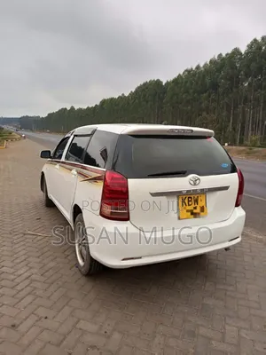 Toyota Wish 2005 Nyeupe
