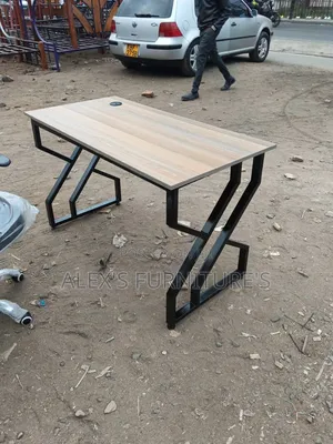 Boss Office Products Business Table Mpya