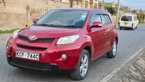 Toyota IST 2008 Red