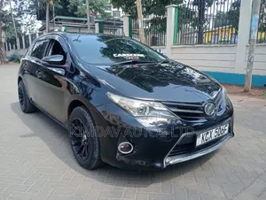Toyota Auris 2013 Black