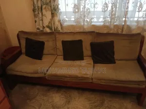 Seti ya Sofa ya Viti 7 na Kabati la Mahogany