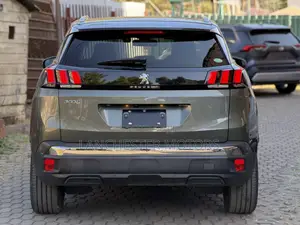 Peugeot 3008 2019 Green