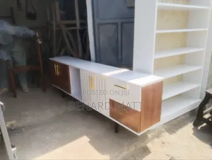 Stand ya TV ya 7ft yenye Droo na Rafu